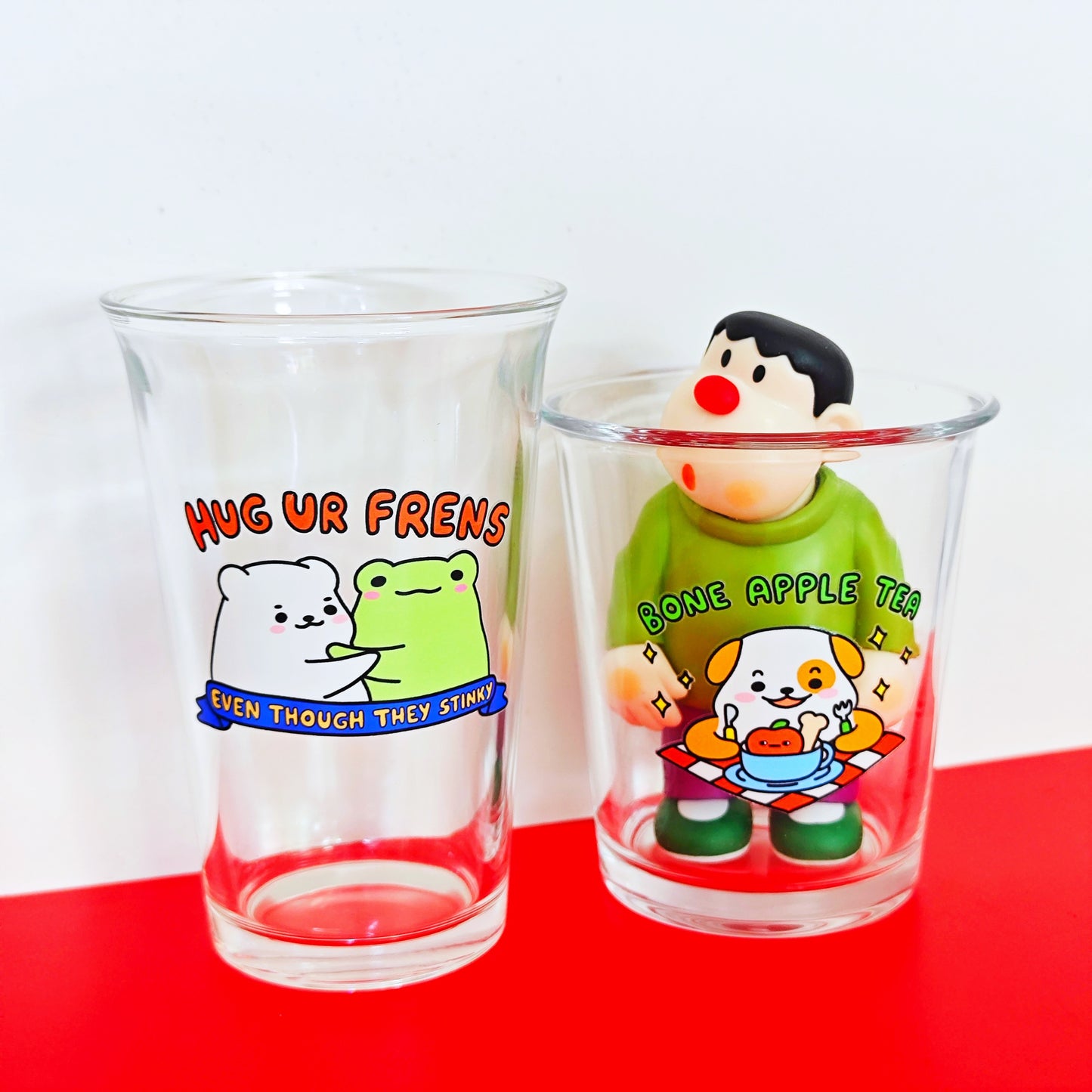 Hug Your Frens Glass Cup