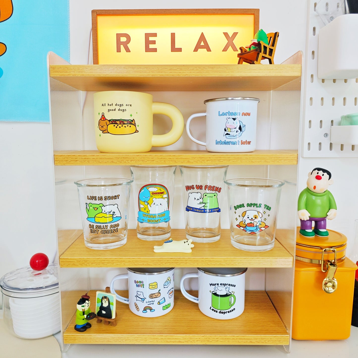 Hug Your Frens Glass Cup