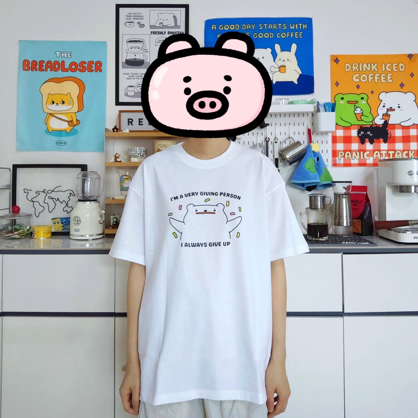I’m Very Giving Apparel: T-shirt, Crewneck, Hoodie